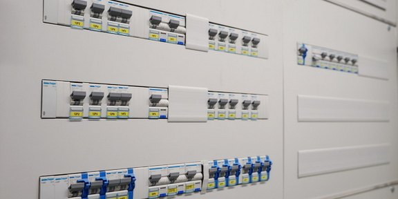 Elektroinstallationen für EFH, MFH, Firmen und Gewerbe